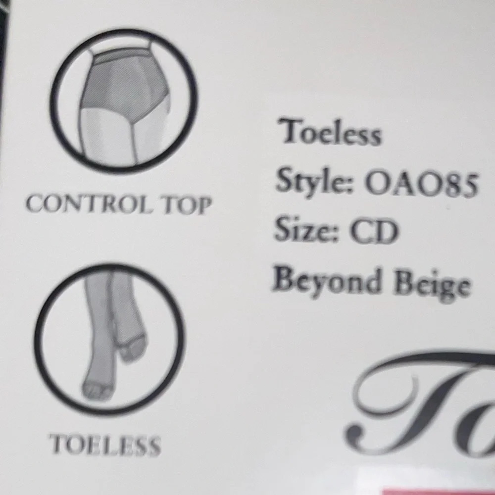 NWT Hanes Toeless Pantyhose in Beyond Beige size CD style OAO85 vintage